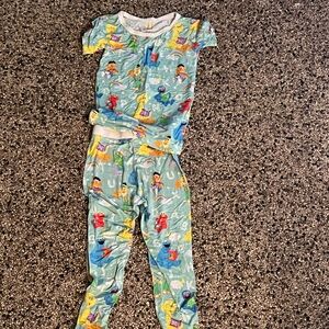 Colorful Sesame Streer Print Pajama Set